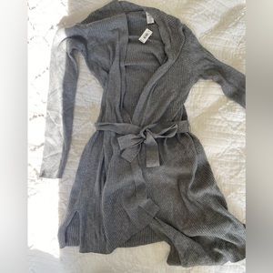 gap body grey lightweight lounge robe, size small